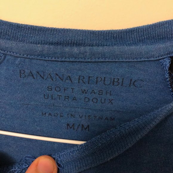 Two Banana Republic Two Tone Mens T-Shirts in Medium - Picture 6 of 7